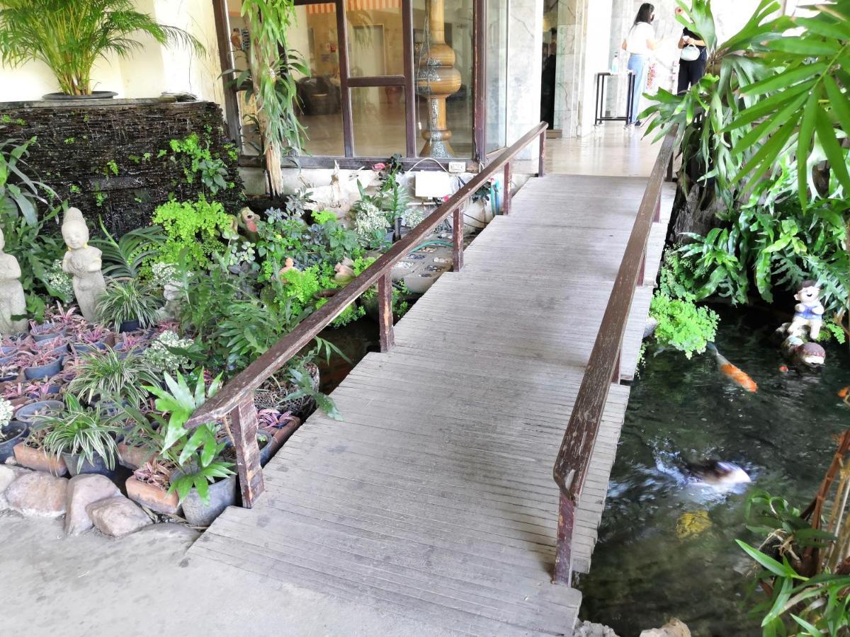 26 Condo With Pool Opposite The Train Station, Near Old City And Nimman Chiang Mai Exterior foto