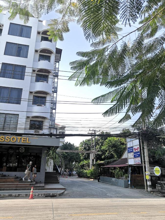 26 Condo With Pool Opposite The Train Station, Near Old City And Nimman Chiang Mai Exterior foto